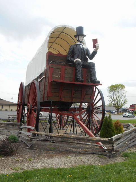 世界最大のほろ馬車と風車付き観光スポット イリノイ州リンカーン Lincoln Il ルート66と旅の記録